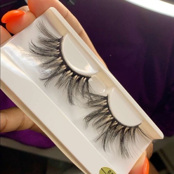 25MM Lashes 😍 - Picture 5 of 5